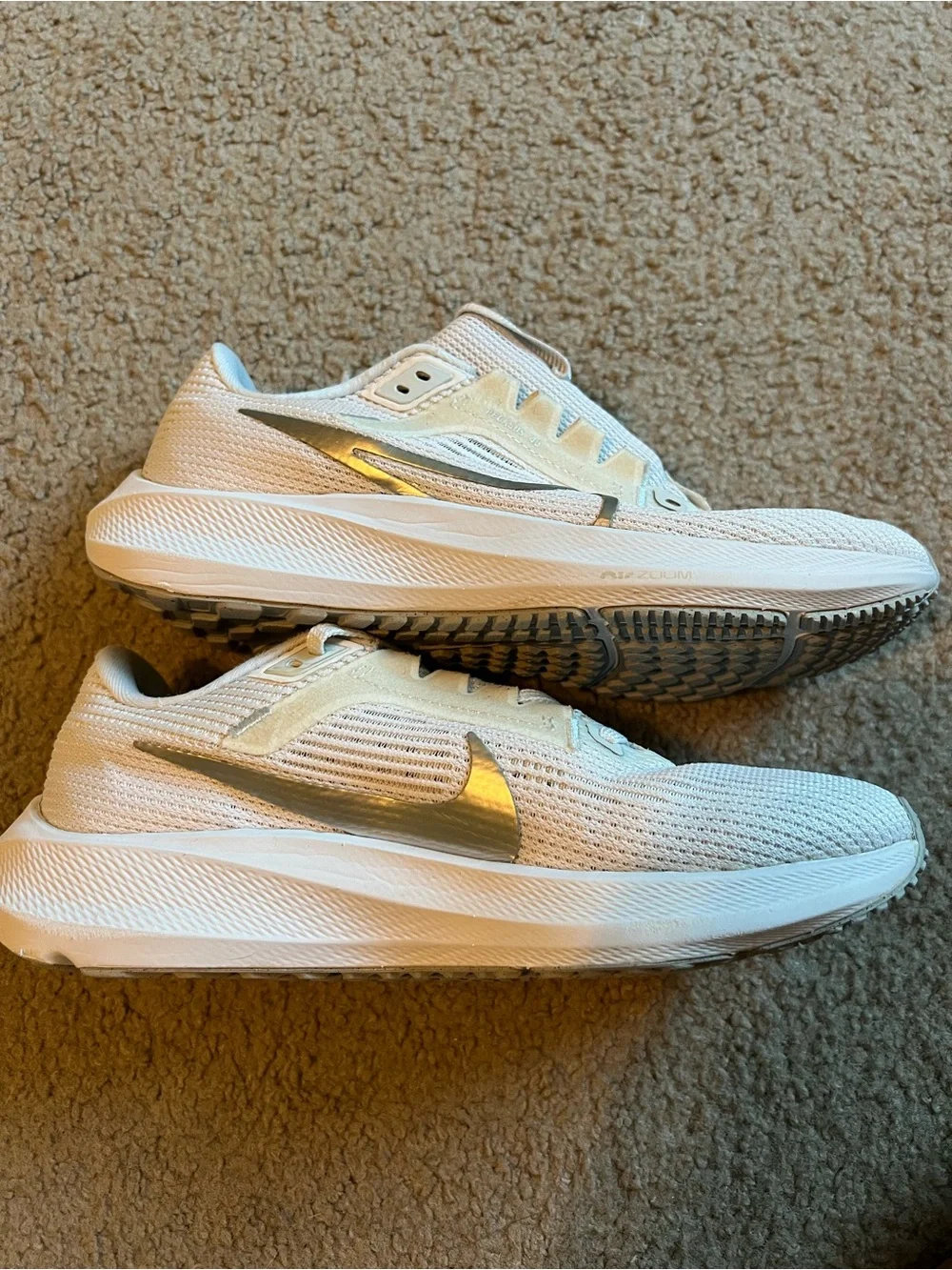 Nike Air Zoom Pegasus 40 Women’s Size 8 – White